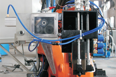 Máquina esprayadora de espuma de poliuretano, Equipo para la proyección de espuma de poliuretano, Recubrimientos de espuma de poliuretano